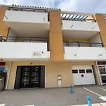 Apartamento Climatisé Avec Parking, Face à La - Fr-1-619-131 *